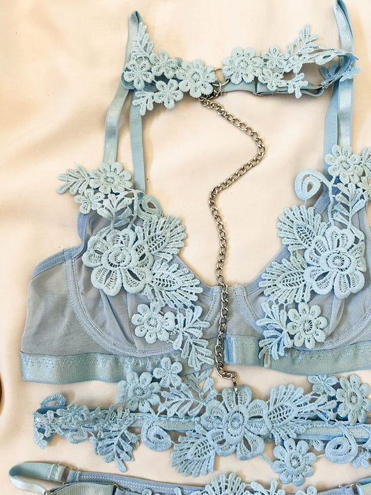 Conjunto arnés floral cadena