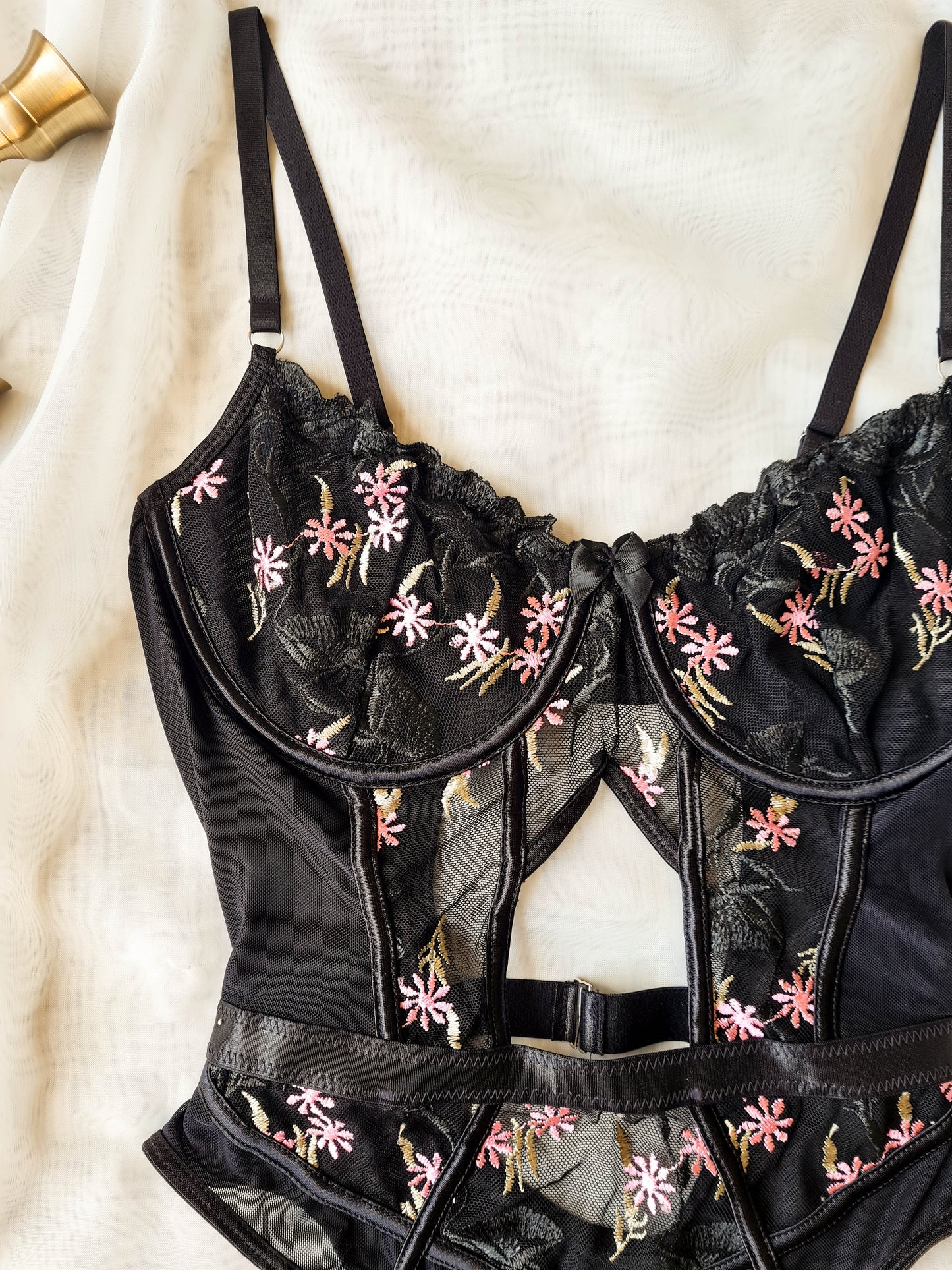Bodysuit floral arnés