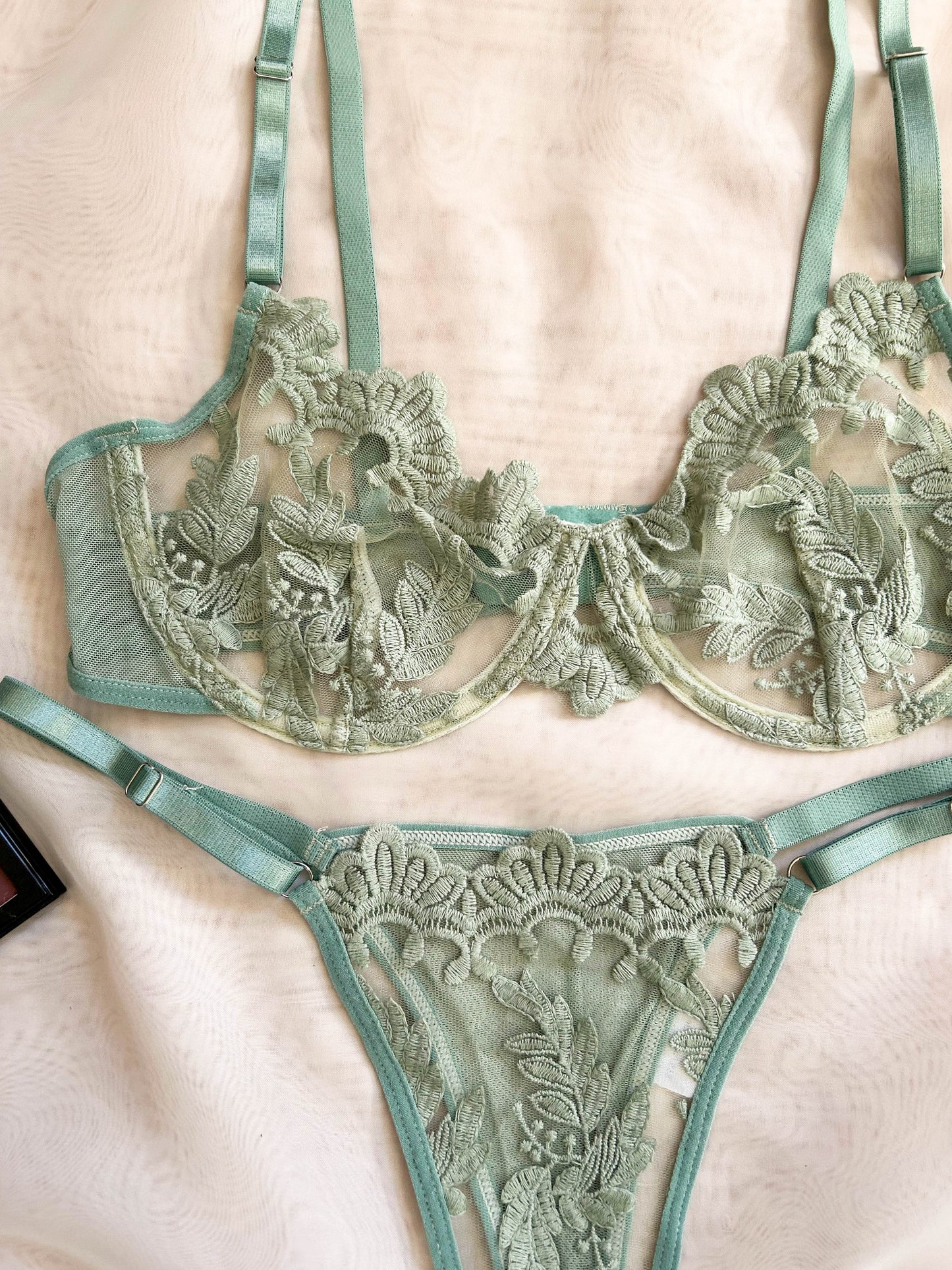 Conjunto Anís