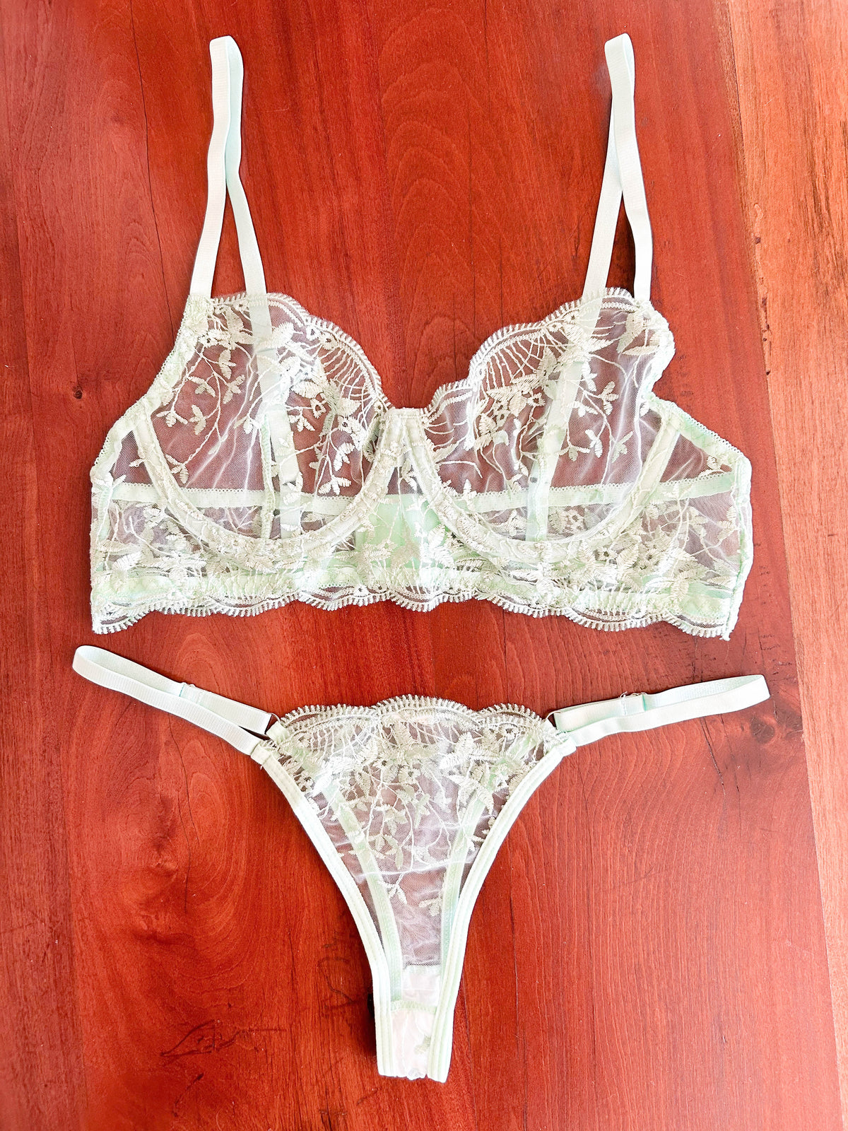 Conjunto Eleonora