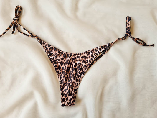 Tanga anudada leopardo